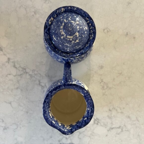 Molly Dallas Spatterware Pottery - Cream and Lidded Sugar Bowl Set - Signed - Picture 9 of 11